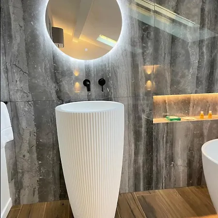 Duplex En Plein Coeur De Cannes, 5 Min Walk To Croisette And Palais Apartment *